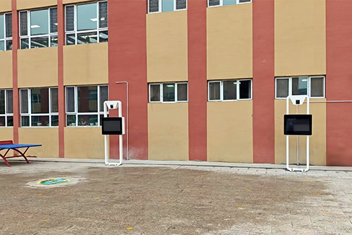 新疆博乐某中学